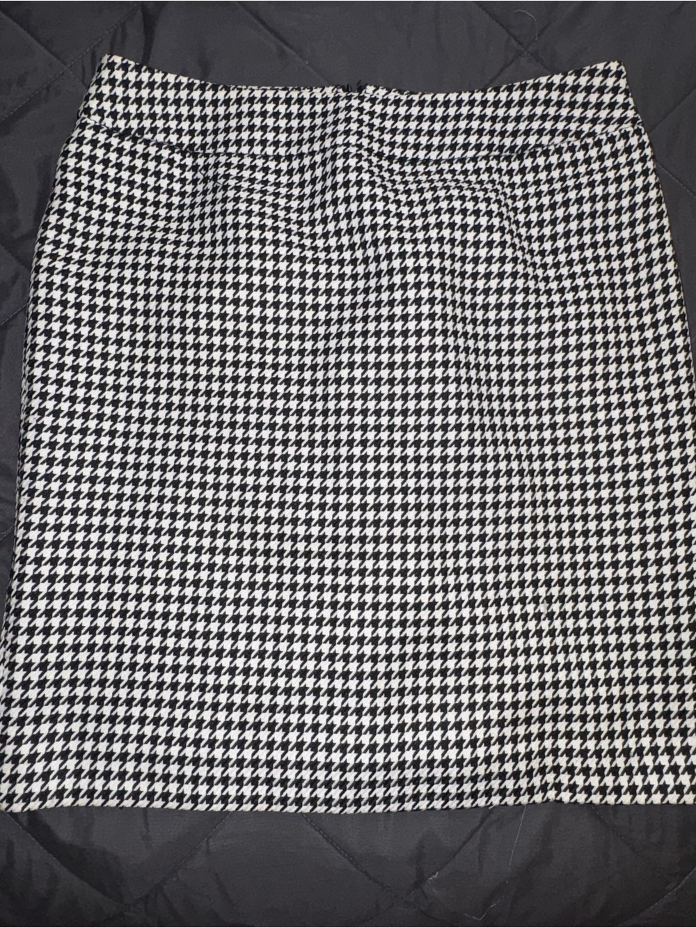 Kasper Black and White Houndstooth Pencil Skirt